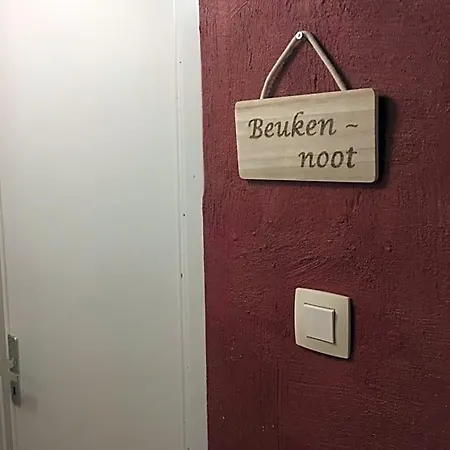 De Notelaar Oda ve Kahvaltı 3*